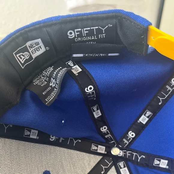 Official LA Rams Hat - Picture 3 of 6